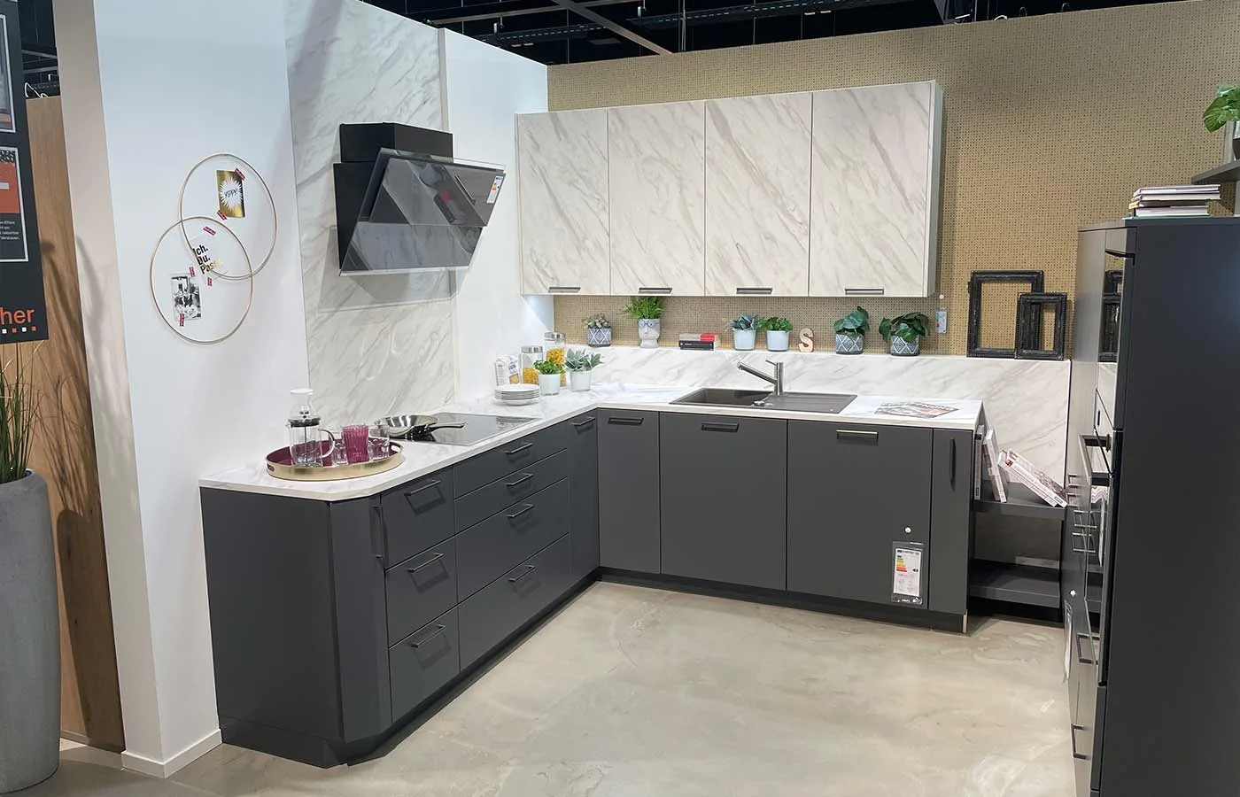 Der Küchenmacher Frechen GmbH & Co. KG – Showroom 4